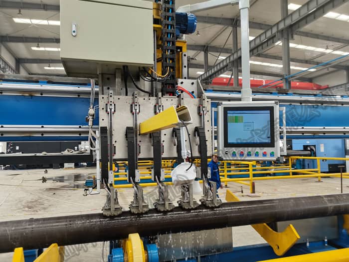 鋼管自動(dòng)探傷設(shè)備.jpg 鋼管自動(dòng)探傷設(shè)備.jpg